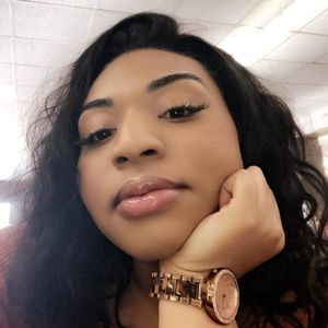 Meet your Posher, Nell